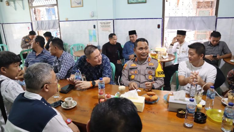 Polres Kuansing Gelar Jumat Curhat Bersama Tokoh Masyarakat, Pedagang dan Wiraswasta Teluk Kuantan